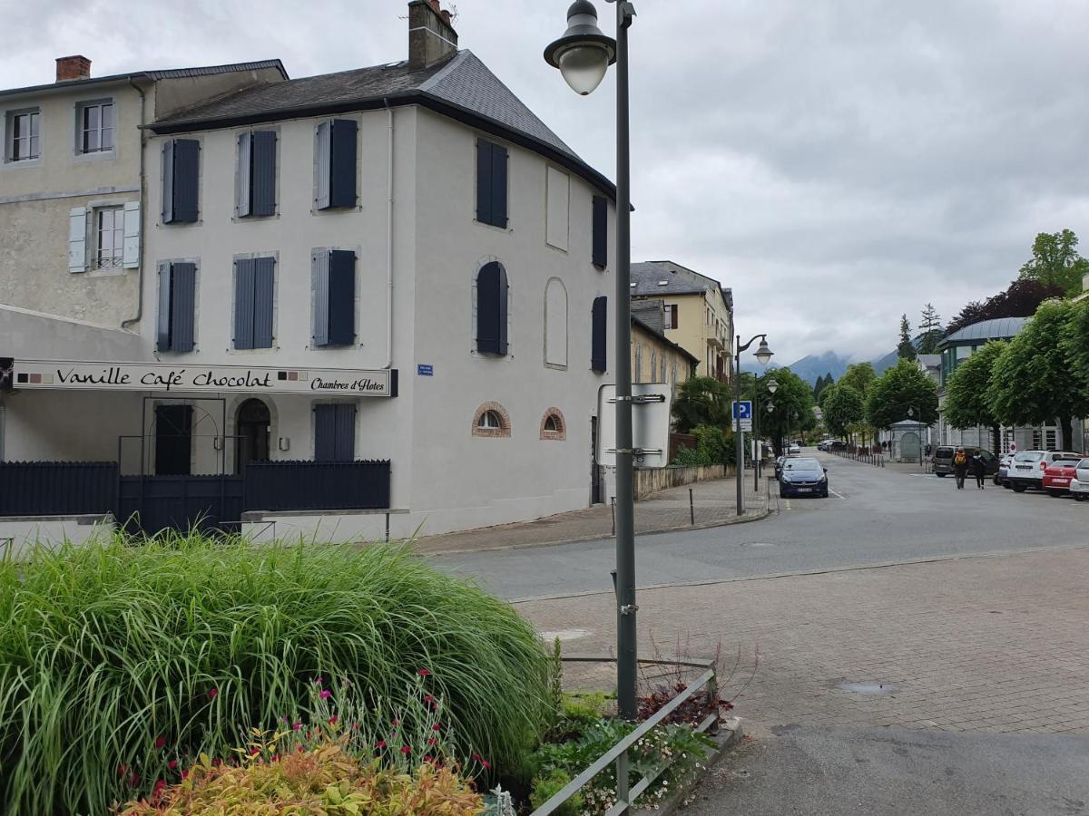 Vanille Cafe Chocolat Bagnères-de-Bigorre Esterno foto